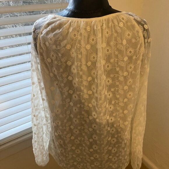Retro Thread White Lace Top, size XL - Picture 2 of 3